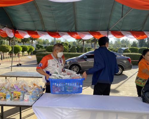 ทำบุญส่งท้ายปีเก่าต้อนรับปีใหม่