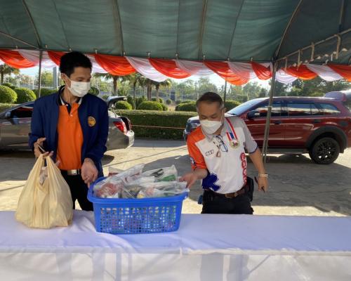 ทำบุญส่งท้ายปีเก่าต้อนรับปีใหม่